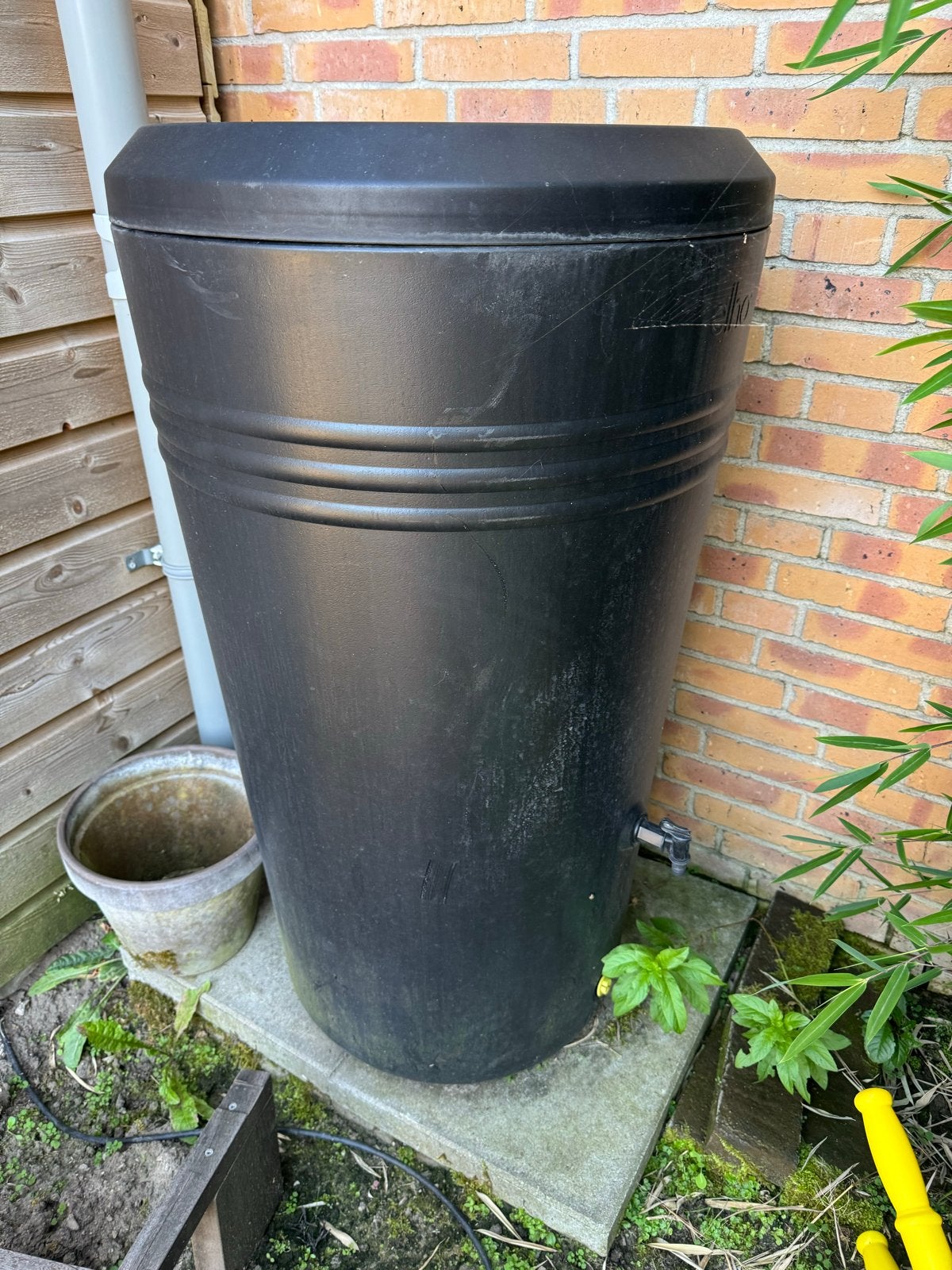 Elho regenton 200 liter – zwart – in nette staat, Tuin en Terras, Ophalen, Kunststof, Gebruikt, Met kraantje