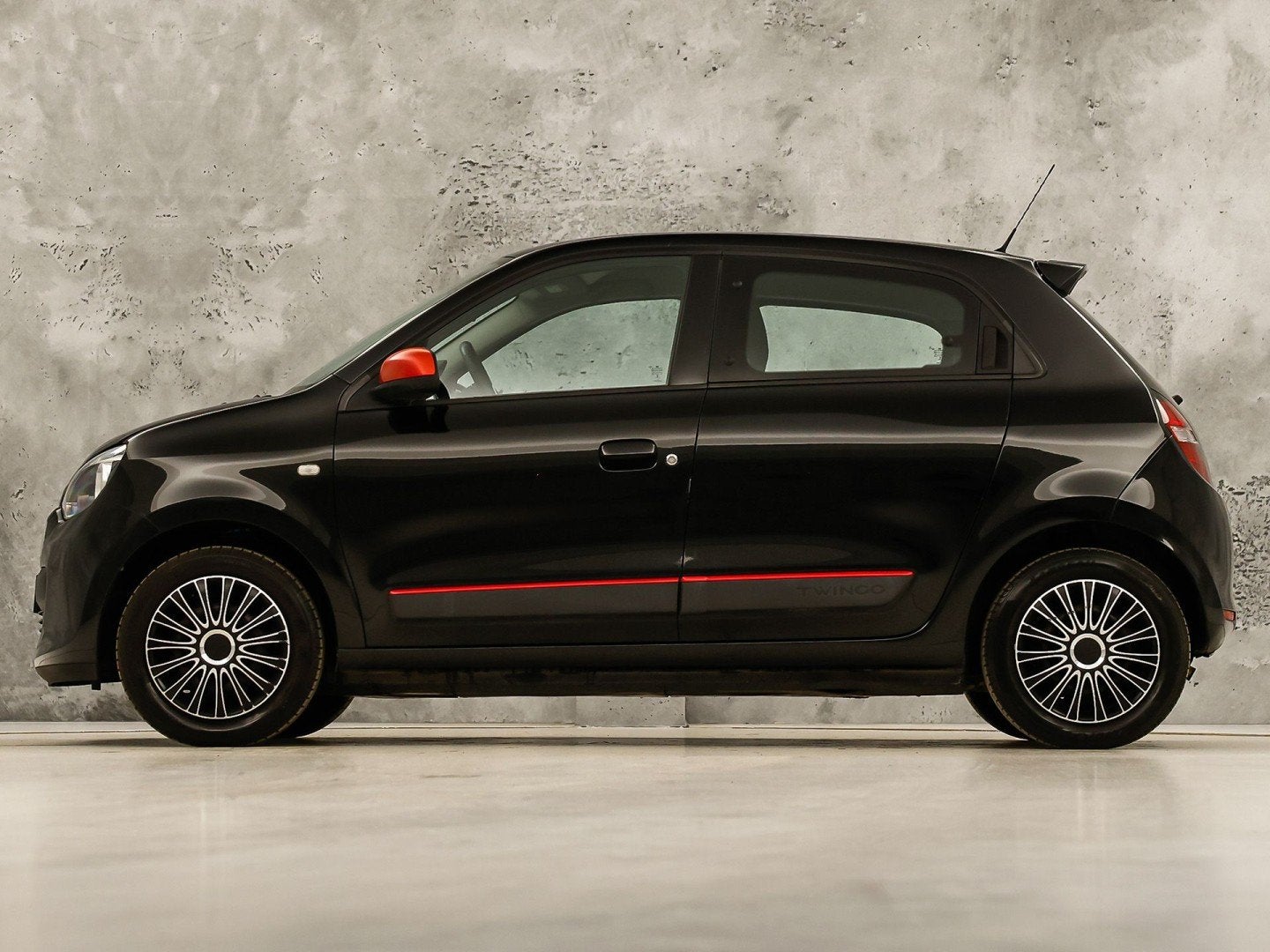 Renault Twingo 1.0 SCe Collection (AIRCO, ELEK RAMEN, CRUISE, Auto's, 12 maanden, Gebruikt, 4 stoelen, Zwart