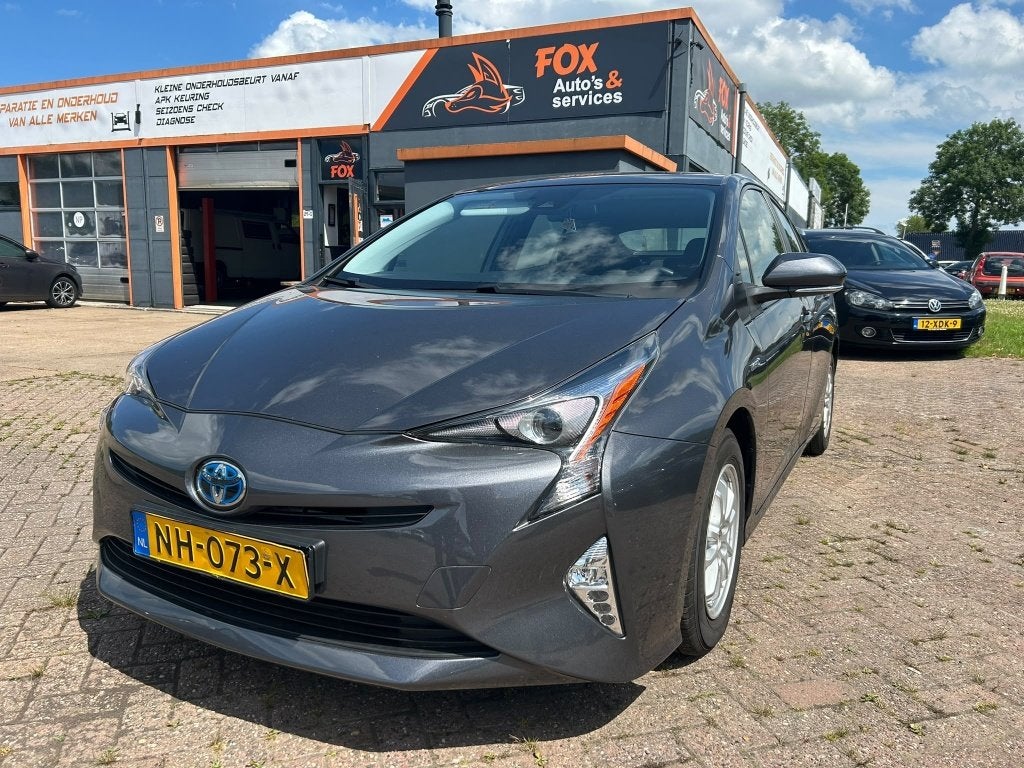 Toyota Prius 1.8 Aspiration (bj 2017, automaat), Auto's, Toyota, Automaat, Parkeersensor, Euro 6, Bedrijf