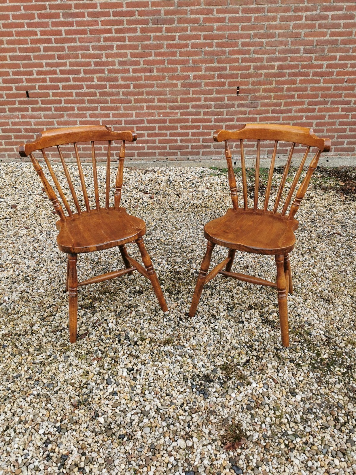 2 vintage spijlenstoelen (Windsor?), Huis en Inrichting, Stoelen, Ophalen