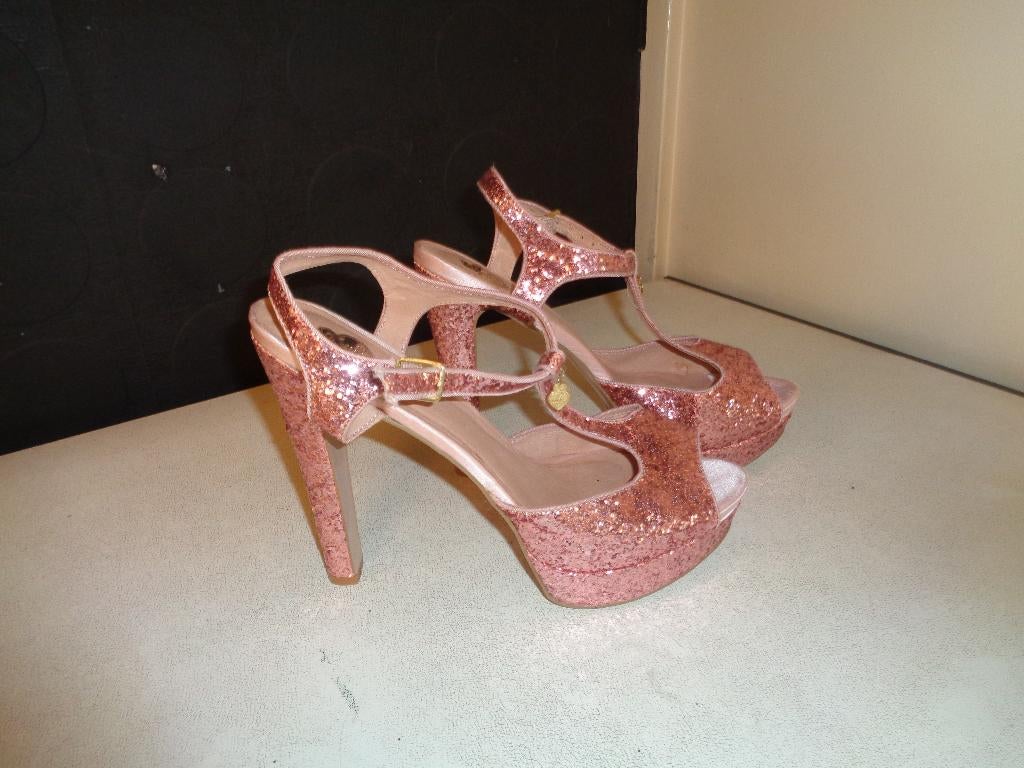 MONIQUE COLLIGNON roze pailletten pumps, Nieuw, Ophalen of Verzenden, Schoenen met hoge hakken, Roze