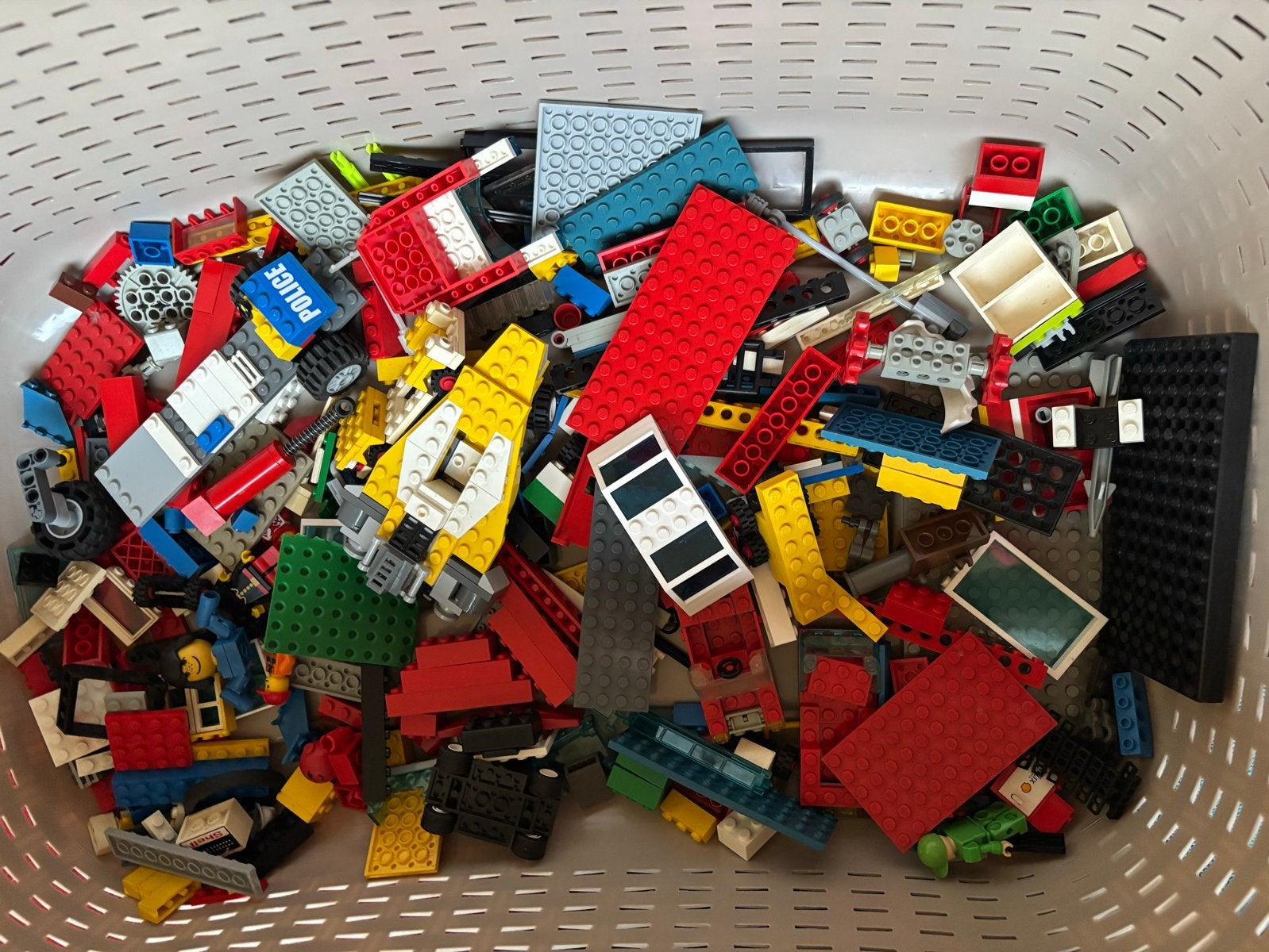Ruim 1 kilo diverse Lego bouwstenen en onderdelen, Kinderen en Baby's, Speelgoed | Duplo en Lego, Inclusief minifiguren, Gebruikt