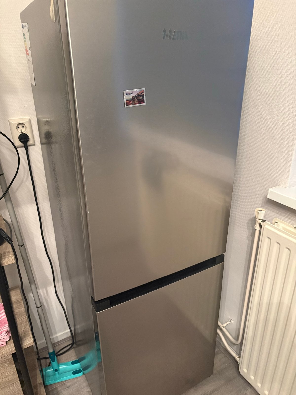 AETNA KCV161RVS Koel-vriescombinatie in goede staat, Ophalen, 200 liter of meer, 60 cm of meer, Met aparte vriezer