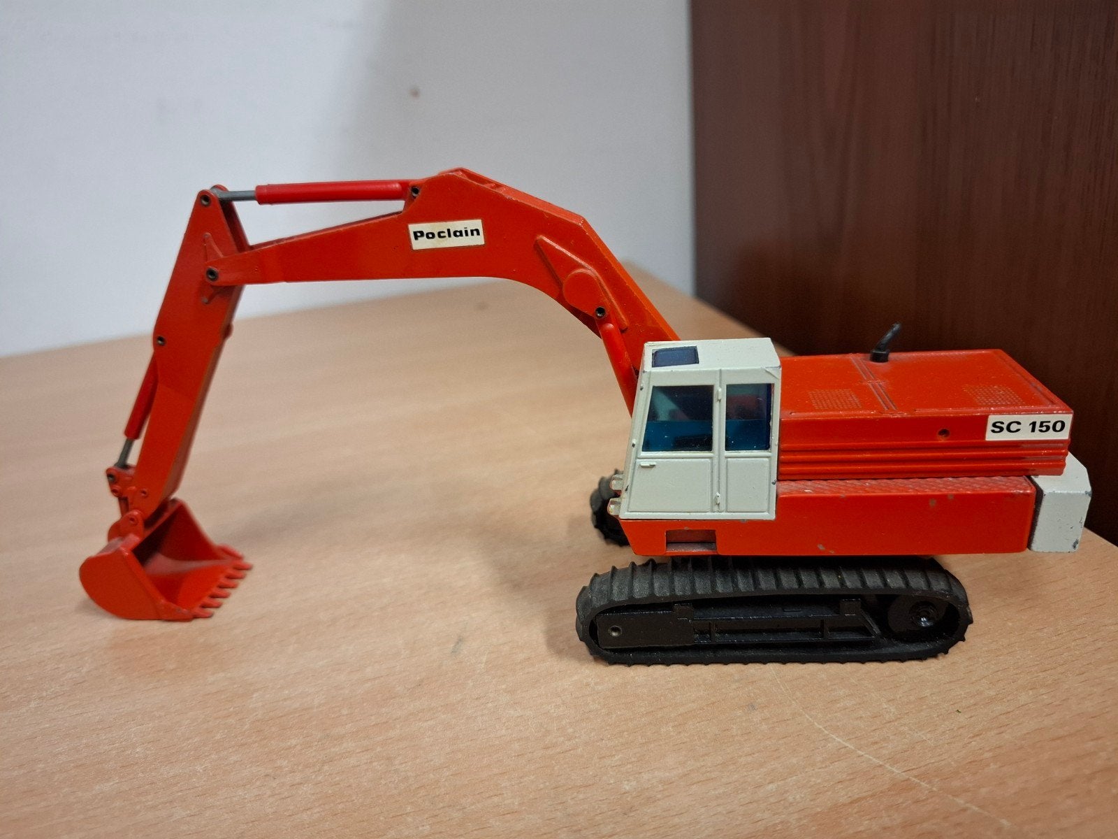 Poclain SC 150 graafmachine Gescha 1:50, Hobby en Vrije tijd, Modelauto's | 1:50, Ophalen of Verzenden, Zo goed als nieuw, Bus of Vrachtwagen