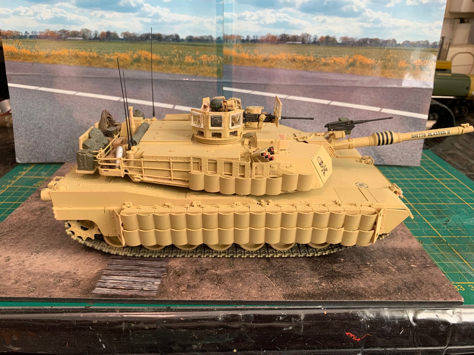 M1A2 US Abrams schaal 1:35 gebouwd, Hobby en Vrije tijd, Modelbouw | Auto's en Voertuigen, Overige merken, Gebruikt, Tank, 1:32 tot 1:50