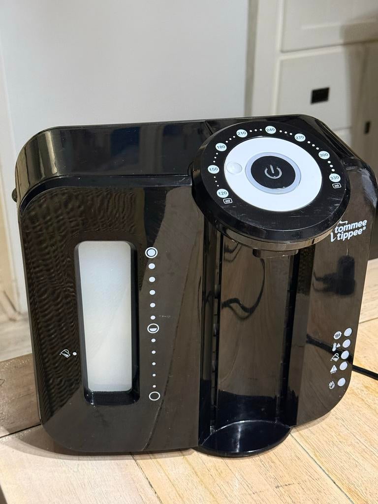 Tommee Tippee Flessenmaker - Zo goed als nieuw, Kinderen en Baby's, Babyvoeding en Toebehoren, Ophalen, Zo goed als nieuw, Flessen- of potjesverwarmer