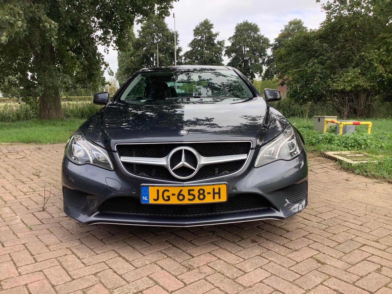 Mercedes-Benz E-Klasse E200 Coupe A7 2013 Grijs, Auto's, Achterwielaandrijving, 1800 kg, 4 cilinders, 4 stoelen