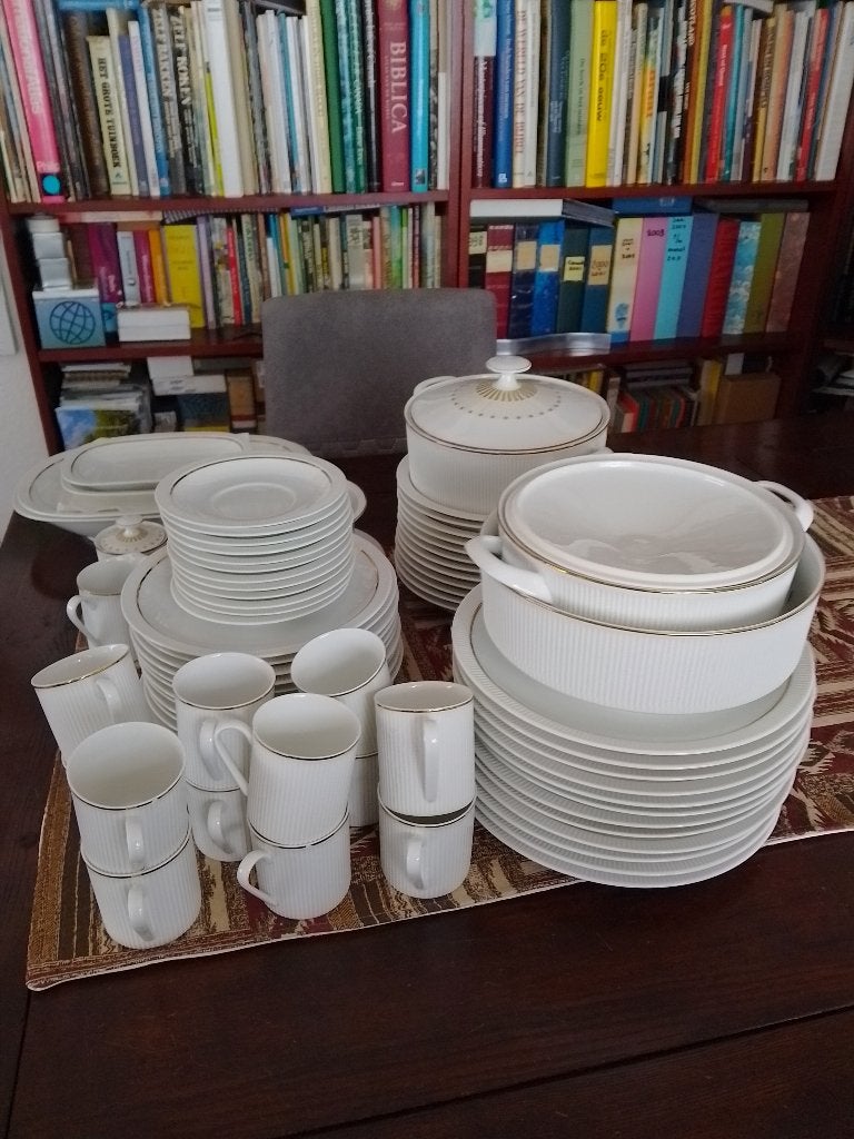 12 Persoons Servies, Huis en Inrichting, Keuken | Servies, Ophalen, Arzberg, Vintage, Zo goed als nieuw