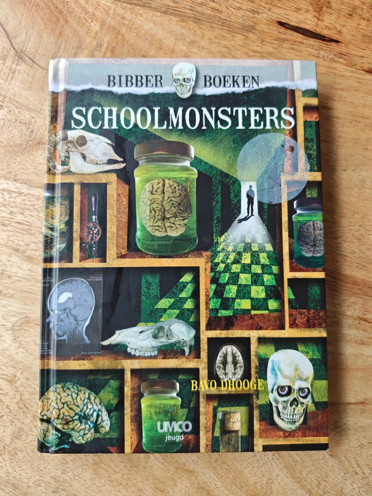 Schoolmonsters - Bibberboeken (Bavo Dhooge), Ophalen of Verzenden, Zo goed als nieuw, Bavo Dhooge, Fictie