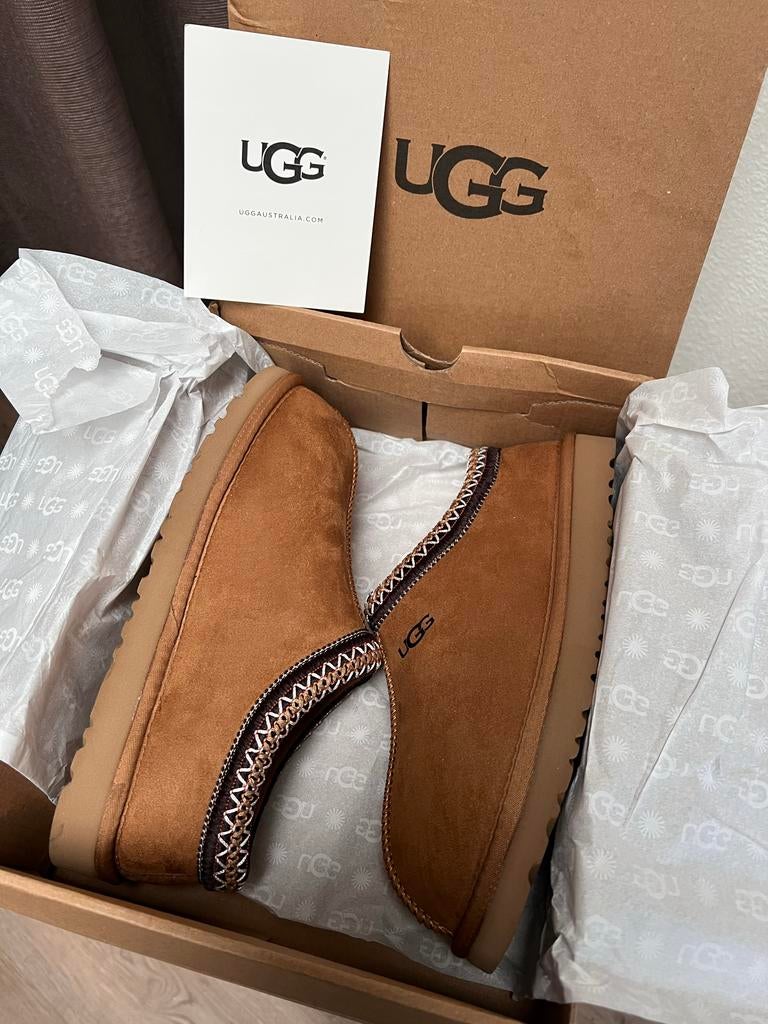 Nieuwe UGG Tasman pantoffels - Maat 39, Kleding | Dames, Schoenen, Verzenden, Nieuw, Bruin, Pantoffels of Sloffen