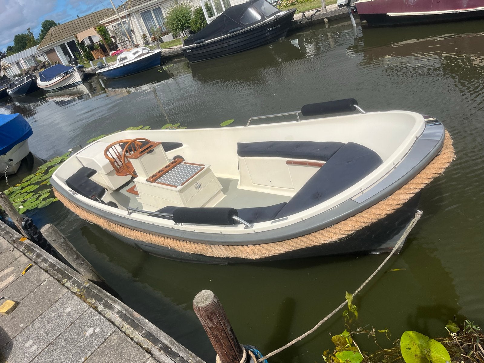 Nette Euro-Offshore sloep met Mercury motor in de bun, Watersport en Boten, Overige merken, Gebruikt, Afdekzeil, Buitenboordmotor