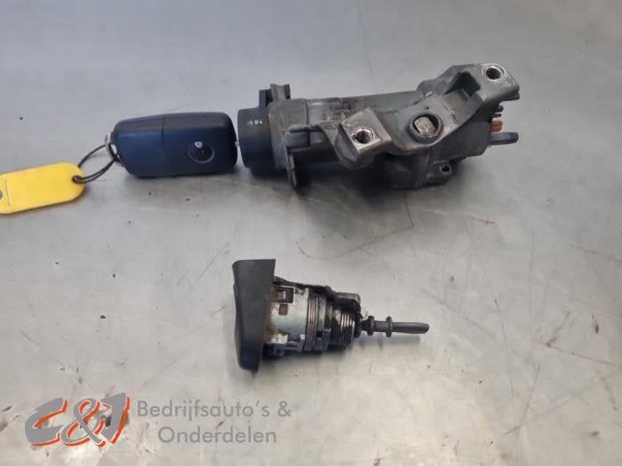 Kontaktslot + Sleutel van een Volkswagen Transporter, Gebruikt, -, Volkswagen, -