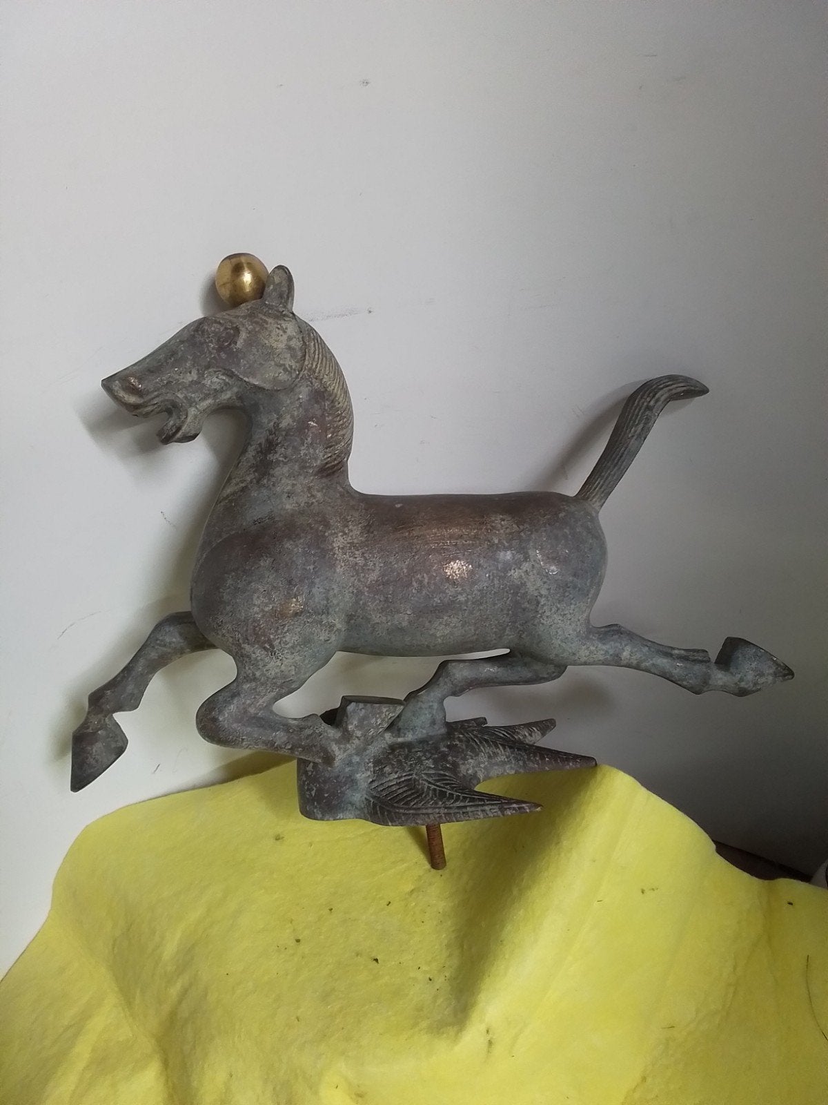 14943) antiek  bronze beeld  het vliegend paard van GASNU, Antiek en Kunst, Ophalen of Verzenden