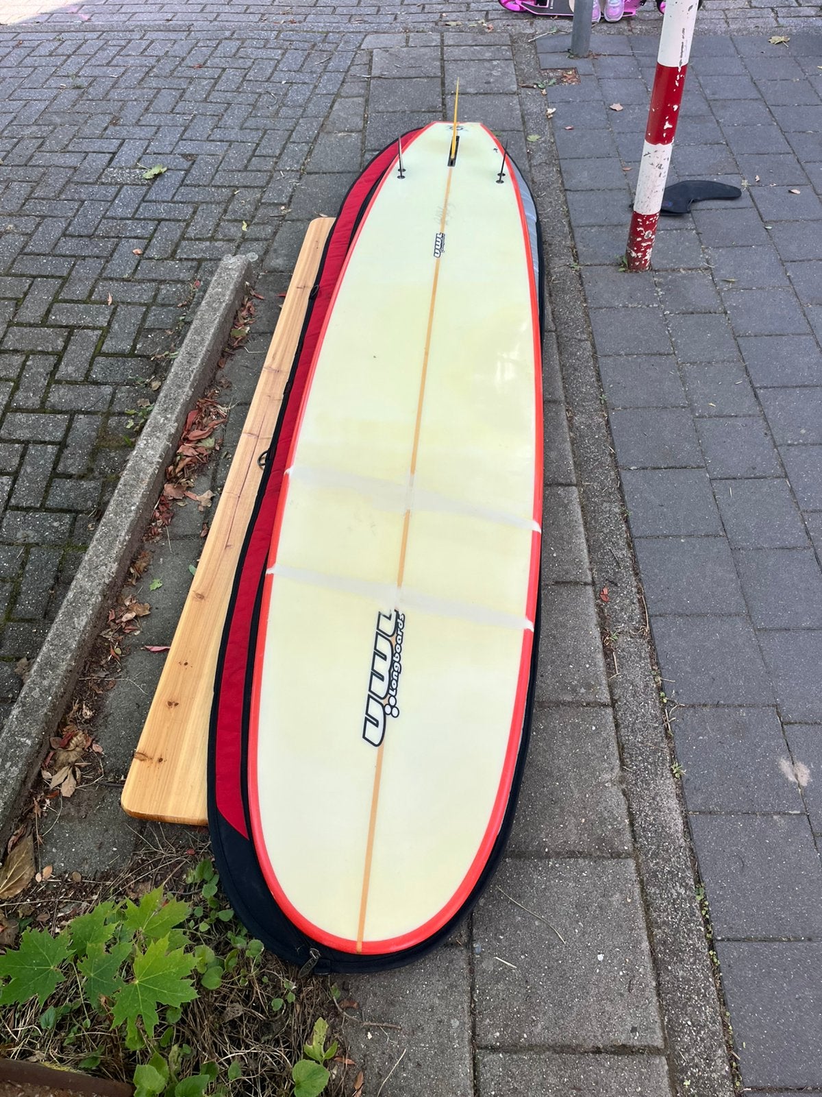 UWL longboard surfplank 9’2 inclusief hoes, Watersport en Boten, Golfsurfen, Ophalen, Zo goed als nieuw, Longboard, Met koord