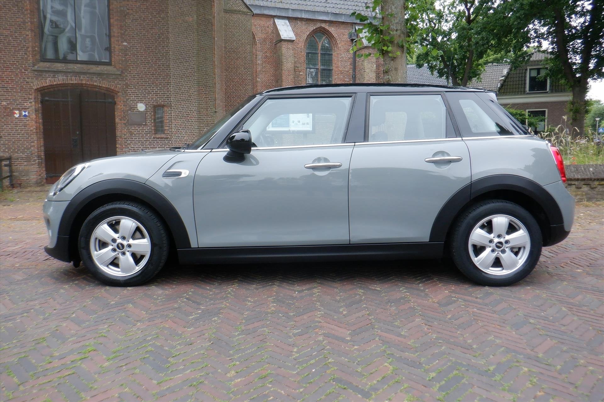 Mini Mini 5-Deurs (f55) 1.5 136pk Cooper, Auto's, Mini, 12 maanden, Gebruikt, Elektrische ramen, Origineel Nederlands
