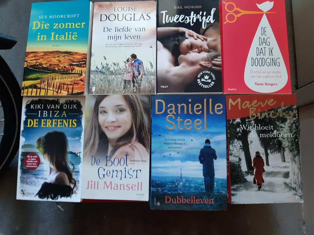 Voor de zomer(vakantie) 35 mooie goede boeken, Ophalen of Verzenden, Zo goed als nieuw