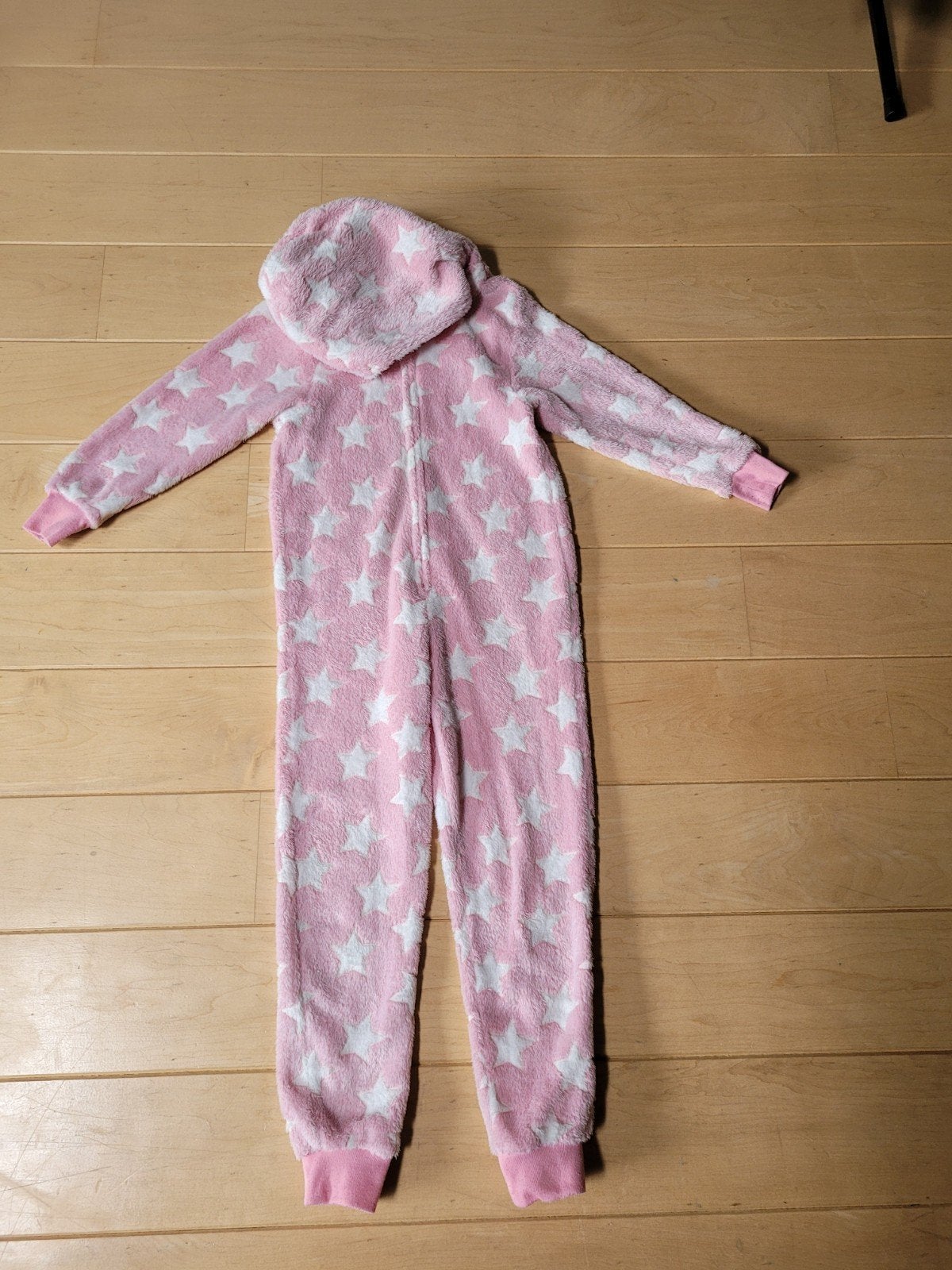 Hele zachte roze onesie met sterren, maat 104/110, Ophalen of Verzenden, Gebruikt, Meisje, Nacht- of Onderkleding