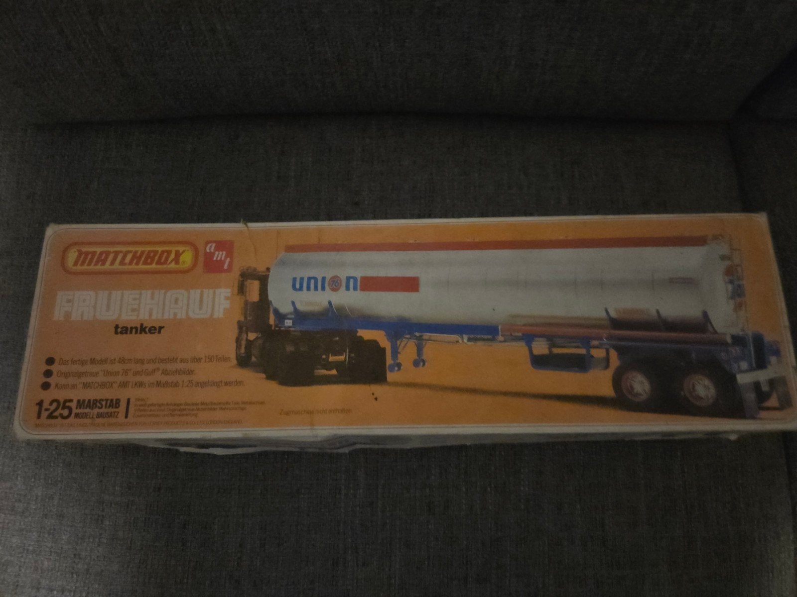 Matchbox/amt nr.pk6606 fruehauf tanker, Ophalen of Verzenden, Zo goed als nieuw, 1:50 of kleiner, Overige merken