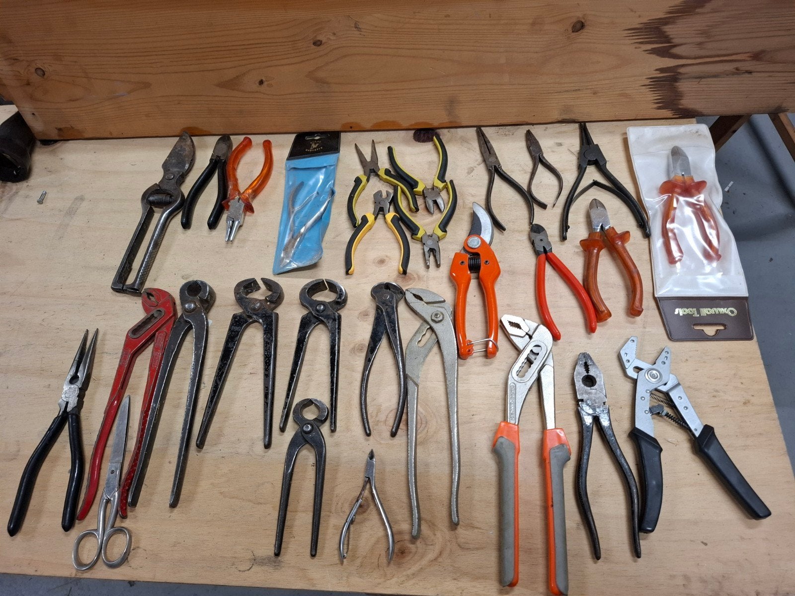 Diverse handgereedschappen: hamers, zagen, tangen en meer, Ophalen, Gebruikt, Overige typen, Overige merken