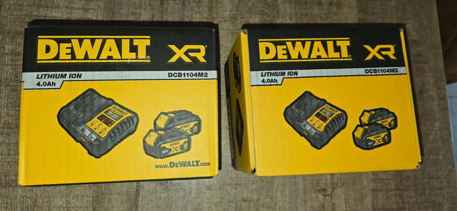 Dewalt dcb1104m2 accuset 18v nieuw 2x 4ah aacu met oplader, Ophalen of Verzenden, Nieuw