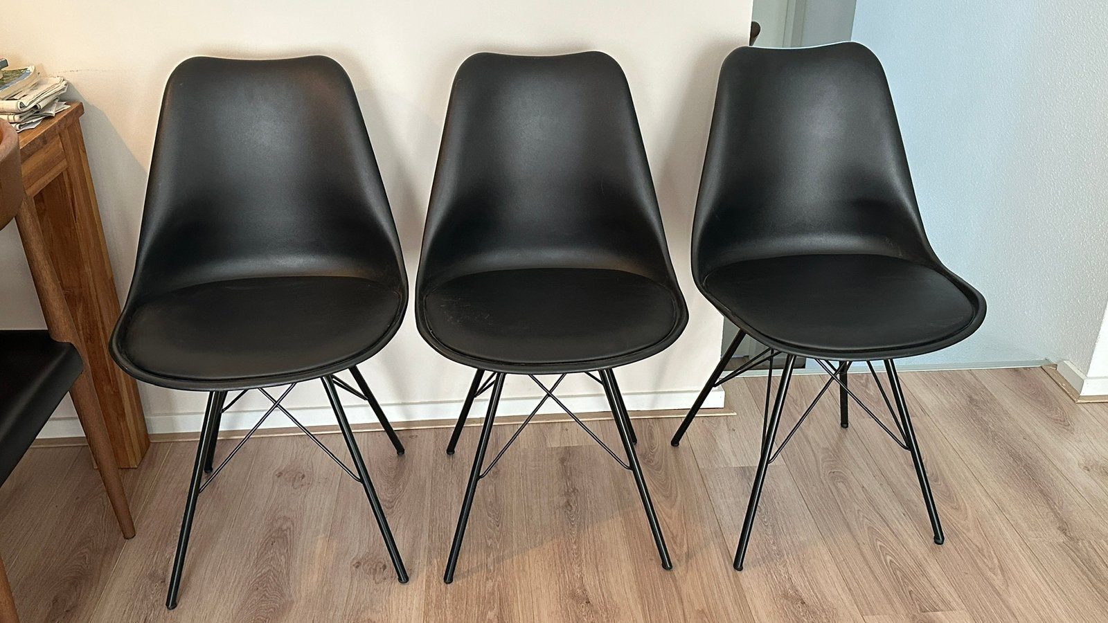 Drie zwarte kuipstoelen van Kick Collection, Ophalen, Kunststof, Drie, Zwart