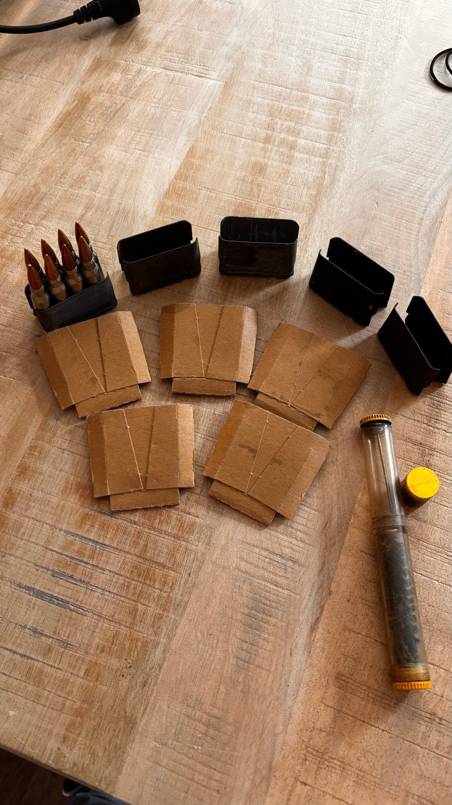 Garand M1 Accessoires Set: Clips, Deco-patronen & Onderhoud, Verzamelen, Ophalen of Verzenden, Landmacht, Amerika, Overige typen