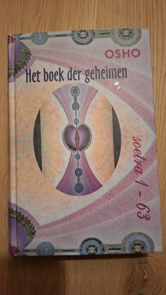 Osho  Boek der geheimen- 1 in zeer goede staat, Achtergrond en Informatie, Ophalen of Verzenden, Zo goed als nieuw, Osho