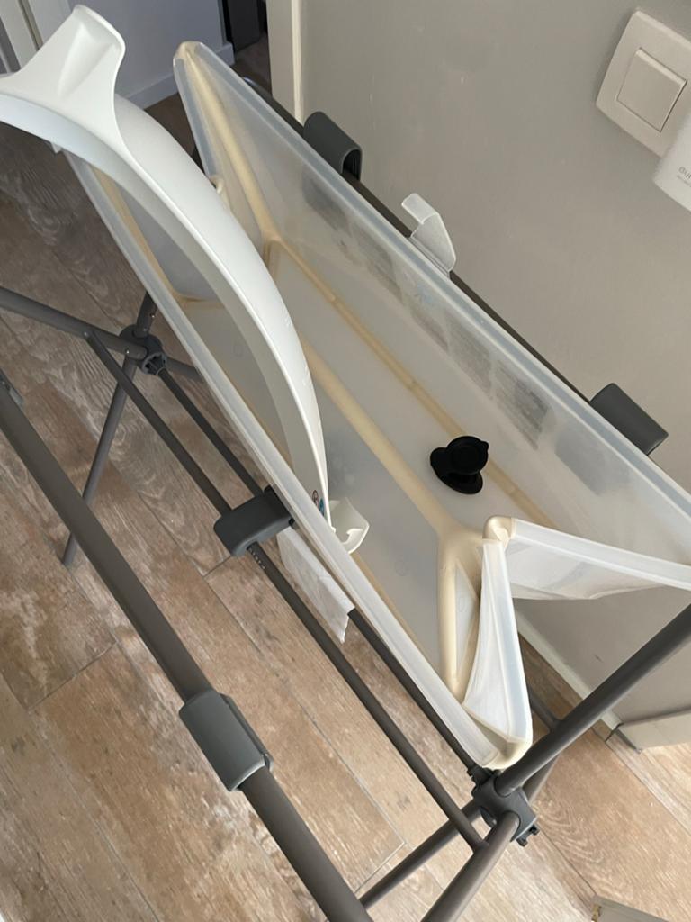 Stokke Babybadje met standaard - Zo goed als nieuw, Zo goed als nieuw, Badje, Standaard, Ophalen