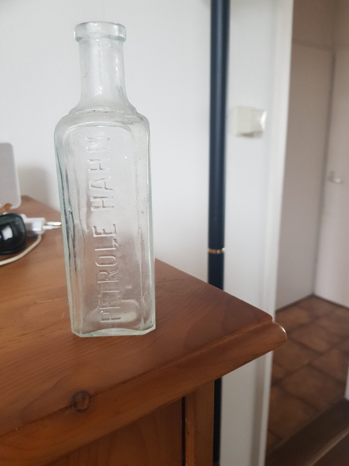 Petrole hahn oud shampoo flesje, Verzamelen, Glas en Borrelglaasjes, Ophalen of Verzenden, Gebruikt, Overige typen