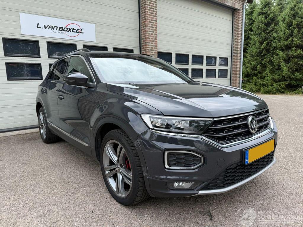 Volkswagen T-Roc 1.5 TSI Sport Automaat Pano Navi Clima, Auto diversen, Schadeauto's, Automaat, Overige carrosserieën, Volkswagen