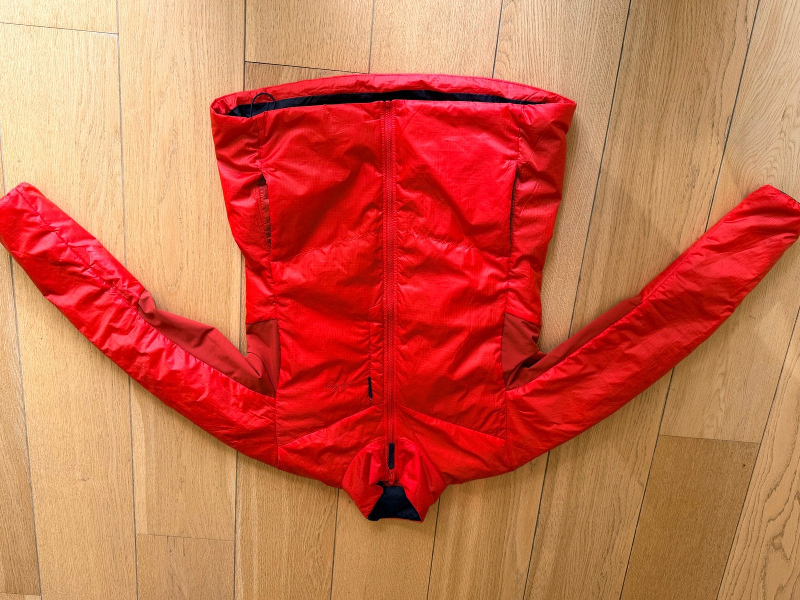 Lundhags Idu Light WS Jacket - Primaloft - Maat M, Ophalen of Verzenden, Zo goed als nieuw, Maat 38/40 (M), Rood