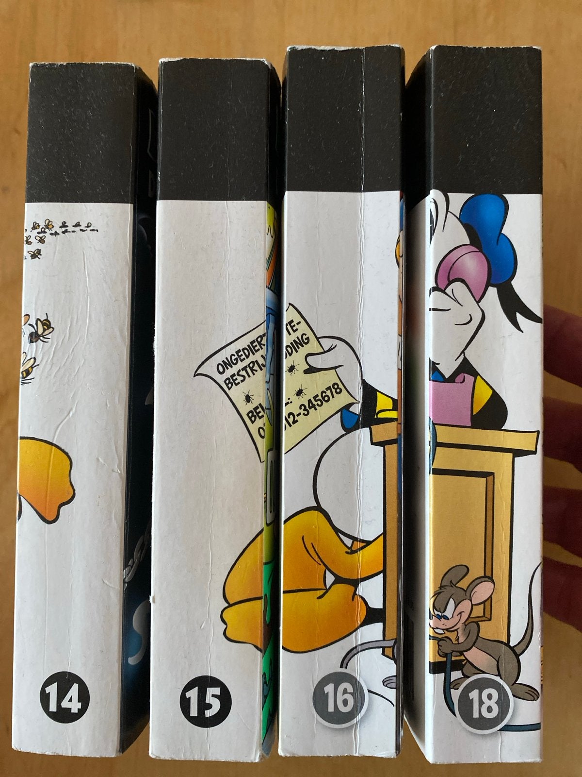 Donald Duck Dubbelpocket Extra & Thema Pocket - 4 stuks, Meerdere stripboeken, Ophalen of Verzenden, Gelezen