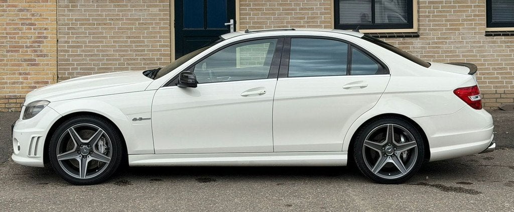 Mercedes-Benz C-klasse AMG C63 6.2 V8 FULL OPTIONS, Auto's, Euro 5, Achterwielaandrijving, Wit, Leder