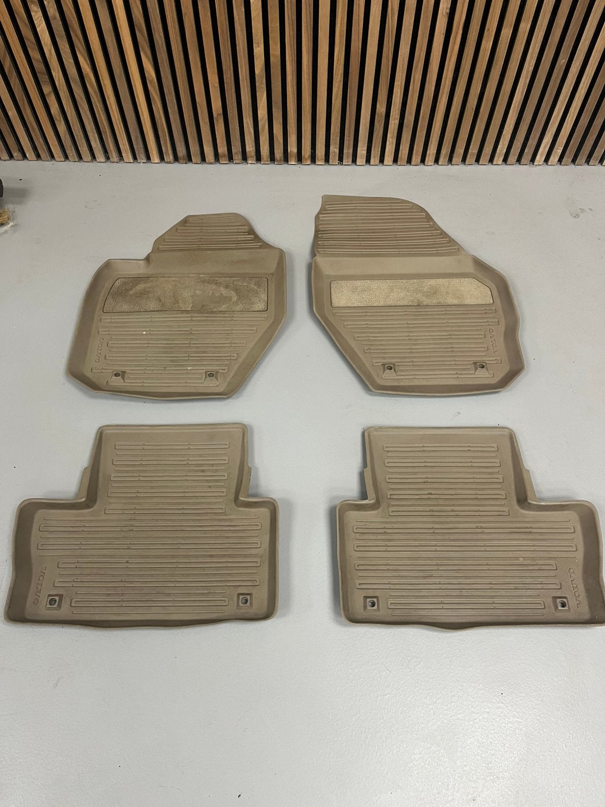 Originele rubberen automatten Volvo XC60 vanaf 2010, Ophalen of Verzenden, Gebruikt