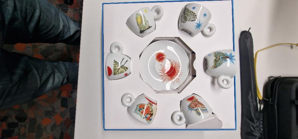 lly Art Collection Kiki Smith 2012 Espresso Set, Ophalen of Verzenden, Zo goed als nieuw, Porselein, Kop en/of schotel