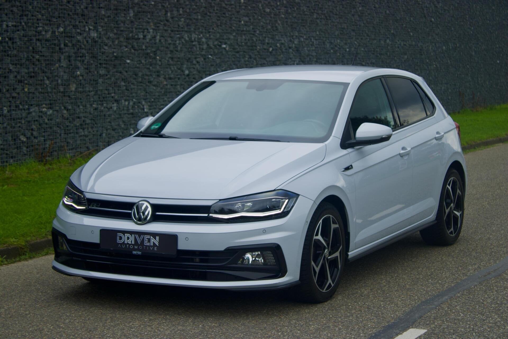 Volkswagen Polo 1.0 TSI Highline|3x R-LINE- DSG -LED -Camera, Auto's, Gebruikt, 116 pk, Leder, Bedrijf