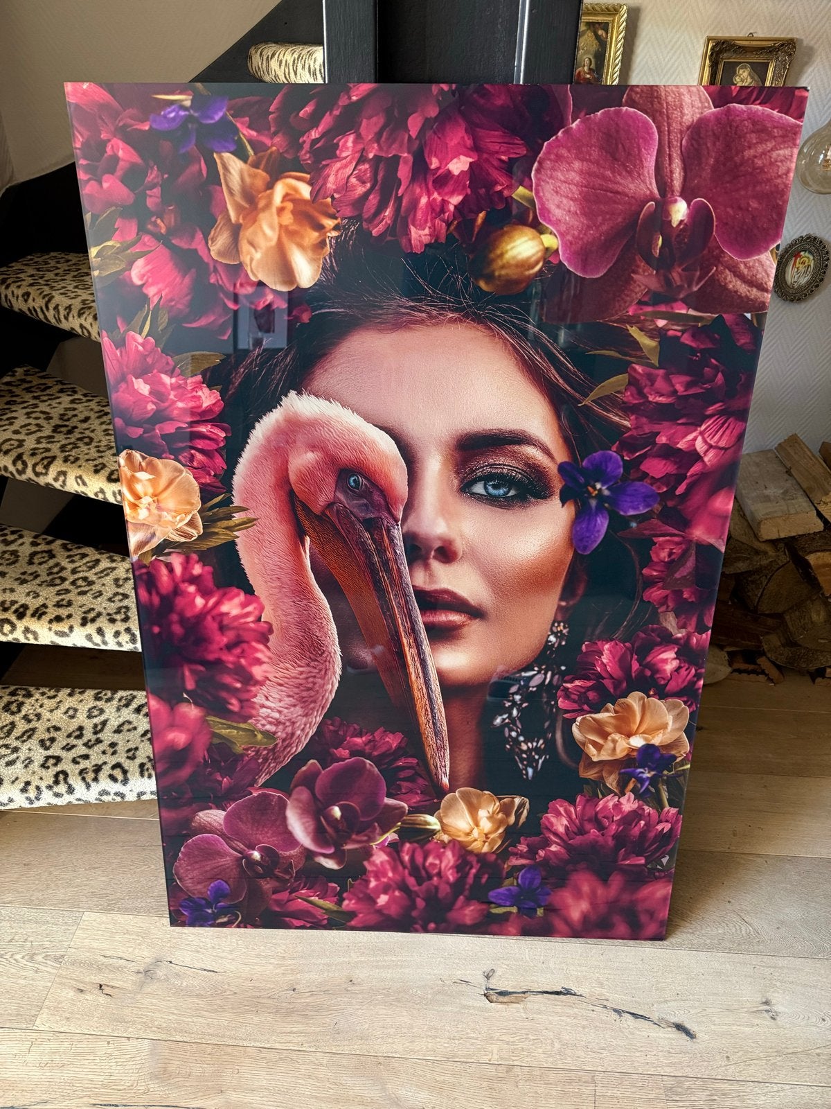 Modern Schilderij: Vrouw met Flamingo en Bloemen, Antiek en Kunst, Kunst | Schilderijen | Modern, Ophalen, Figuren, Kunststof