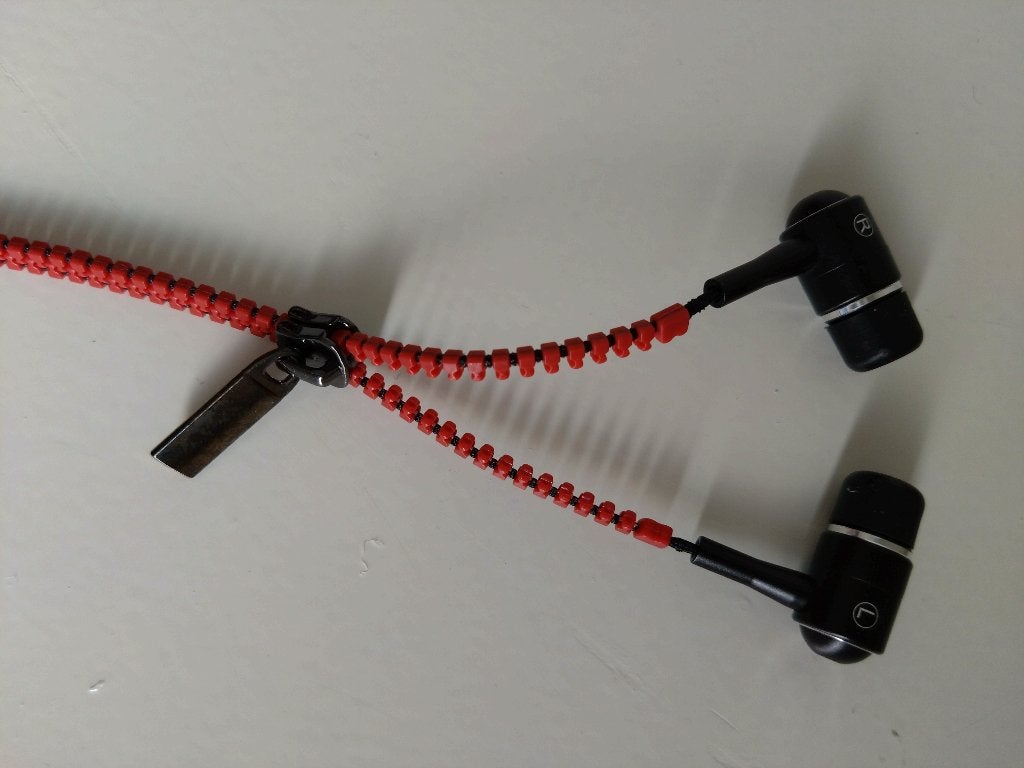 Hugo Boss Oordopjes - Nieuw, Ophalen of Verzenden, Nieuw, In oorschelp (earbud)