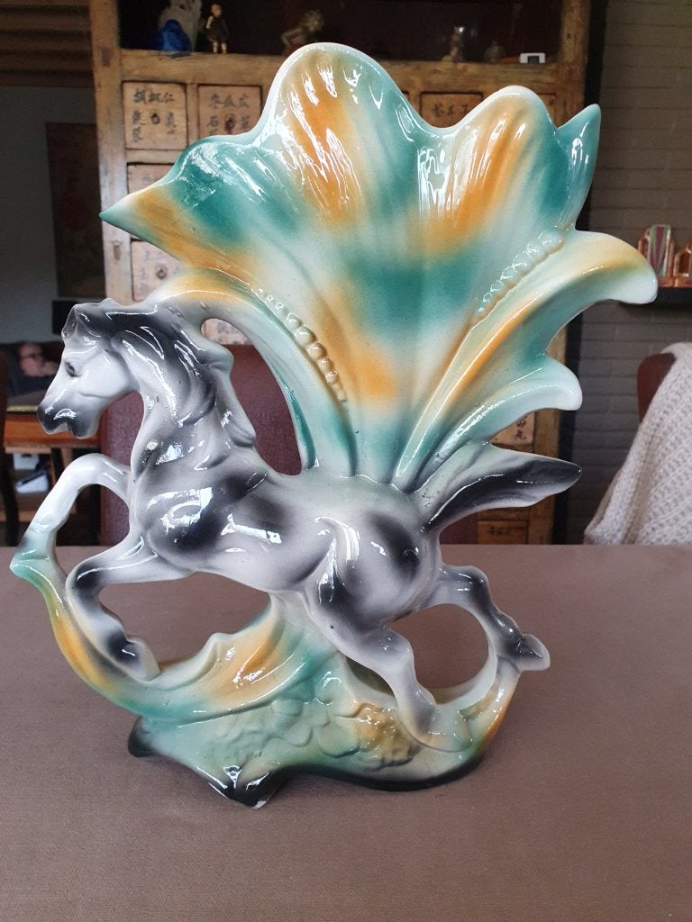 Vintage Italiaanse Pegasus vaas-keramiek- jaren 33 cm, Meerkleurig, Ophalen of Verzenden, Zo goed als nieuw, Steen/keramiek