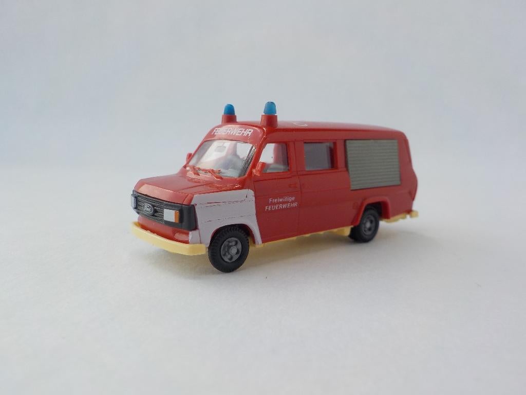 Praline 82406 Ford Transit Feuerwehr Brandweer, Ophalen of Verzenden, Zo goed als nieuw, Auto, Overige merken