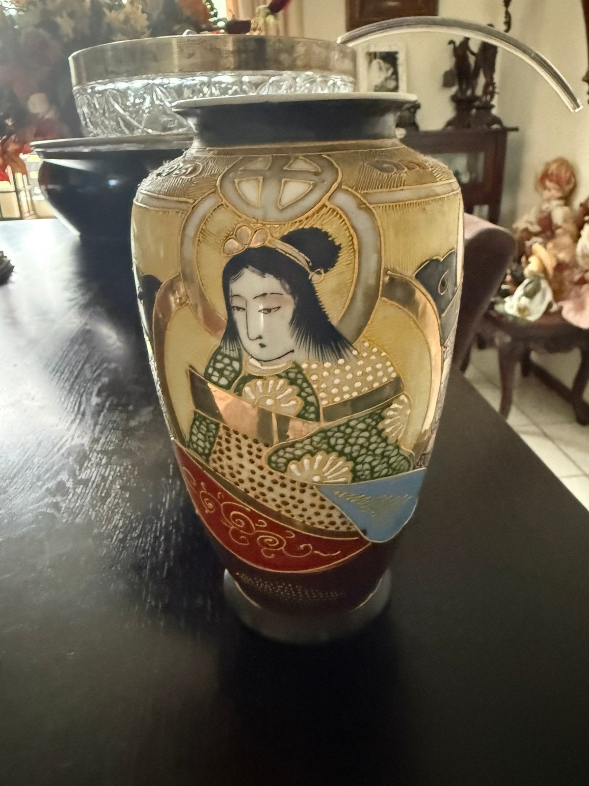 Japanse Satsuma-vaas, Ophalen