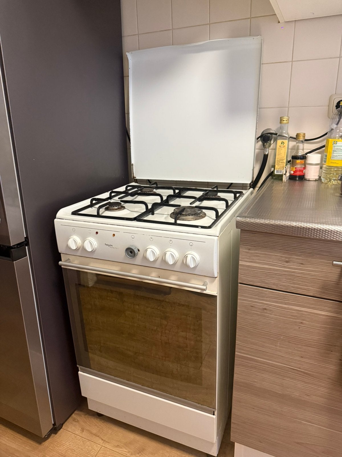 4-pits gasfornuis met oven – Pelgrim – Werkt goed, Witgoed en Apparatuur, Fornuizen, Ophalen, Gebruikt, 60 cm of meer, 4 kookzones