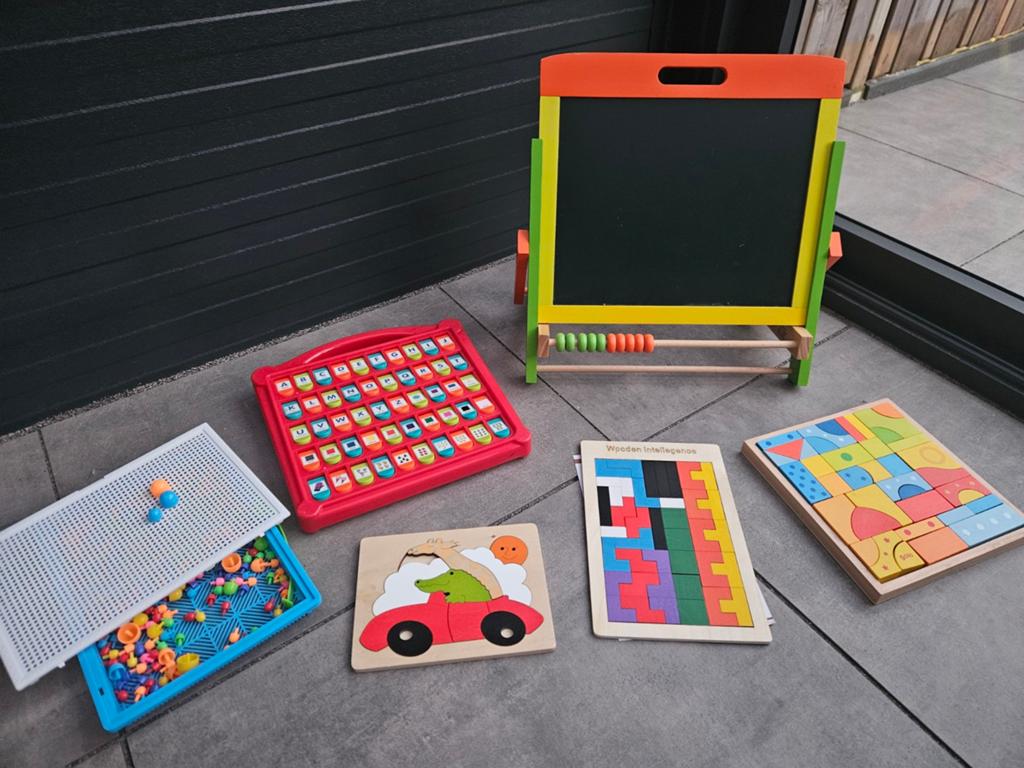 Educatief speelgoed pakket: Puzzels, telraam, mozaïek, Kinderen en Baby's, Speelgoed | Educatief en Creatief, Gebruikt, Knutselen