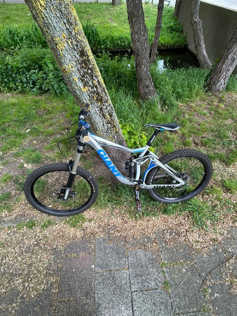 Giant glory downhill mtb, Fietsen en Brommers, Ophalen, Minder dan 10 versnellingen, 26 inch, Giant