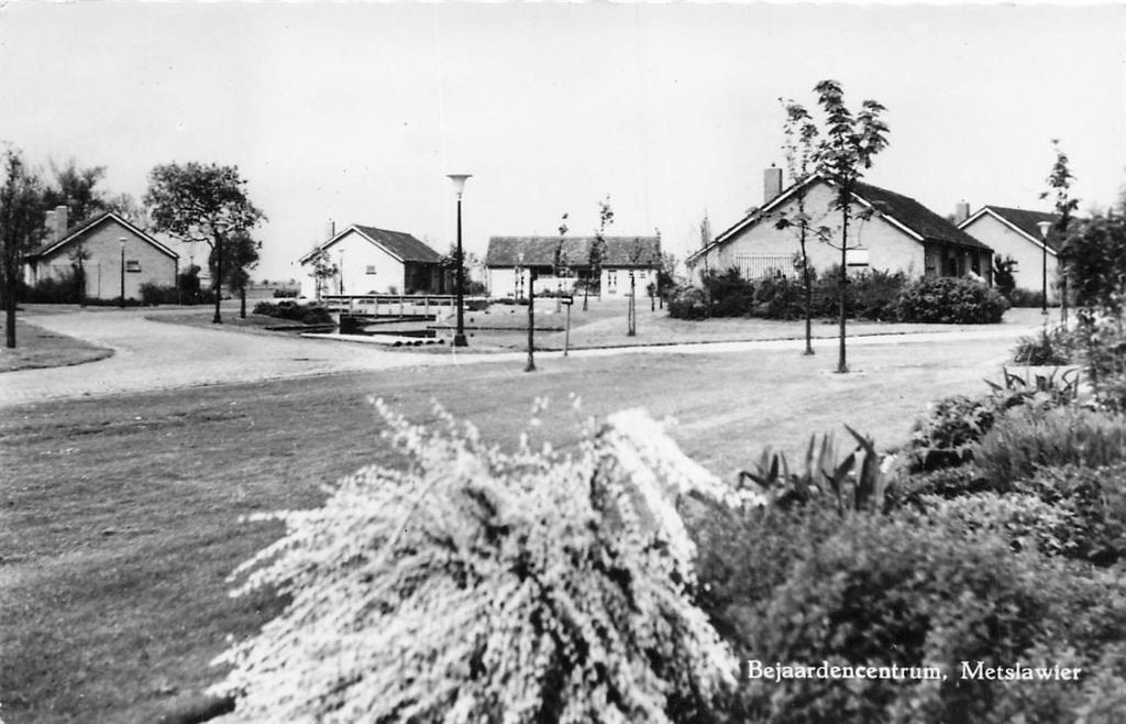 703-348-013 Bejaardencentrum Metslawier, Verzamelen, Verzenden, Voor 1920, Friesland