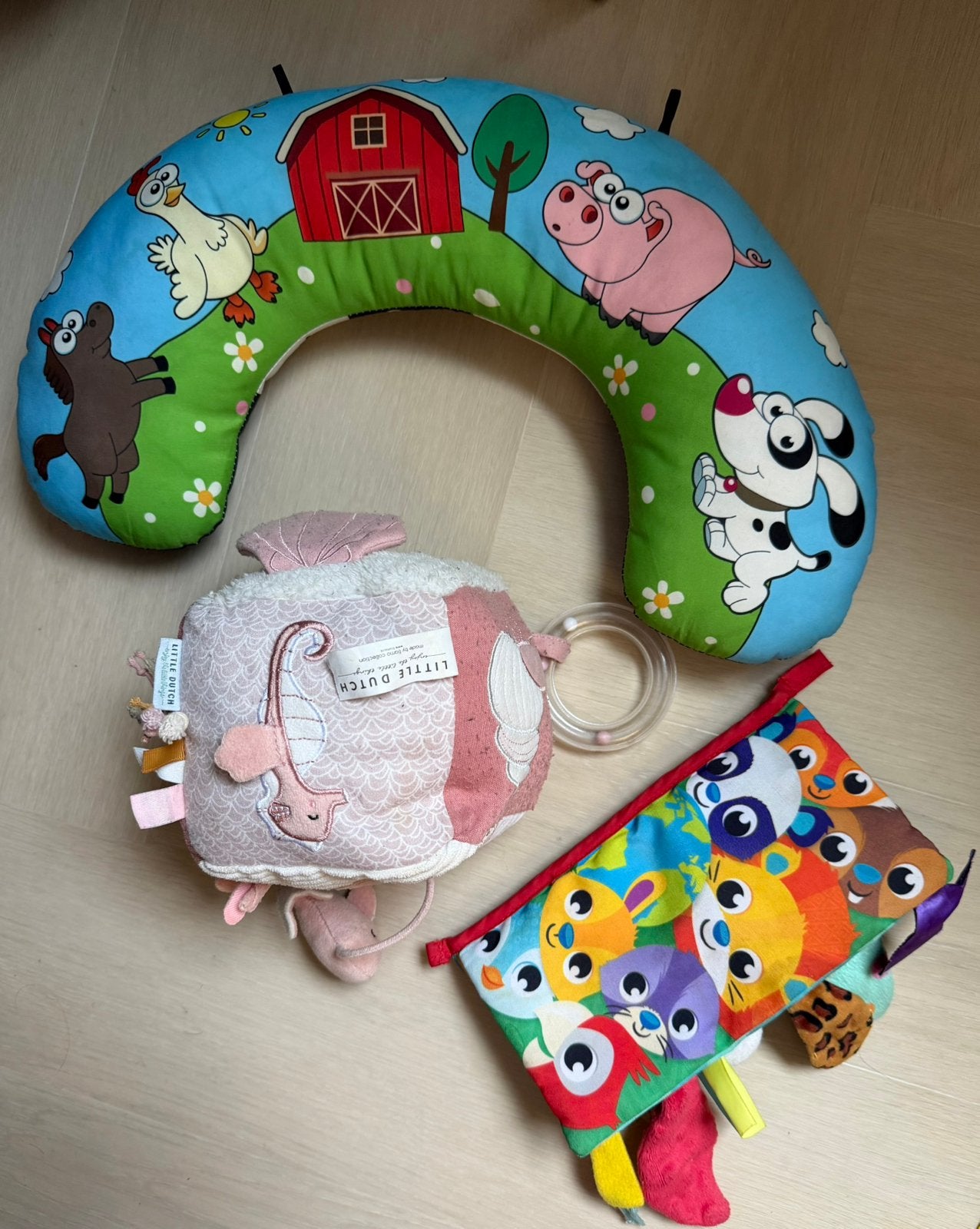 Little Dutch kubus knisperboekje kussentje baby speelgoed, Ophalen of Verzenden, Zo goed als nieuw, Overige typen