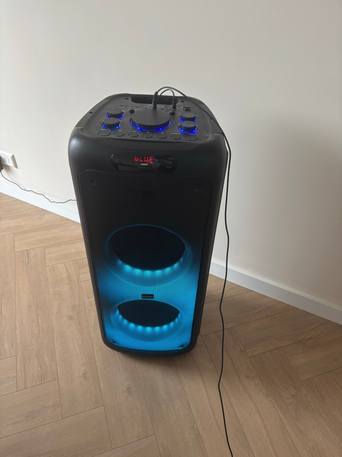 Salora Party Speaker - Zo goed als nieuw, incl. microfoon, Party speaker, Zo goed als nieuw, Afstandsbediening, Ophalen