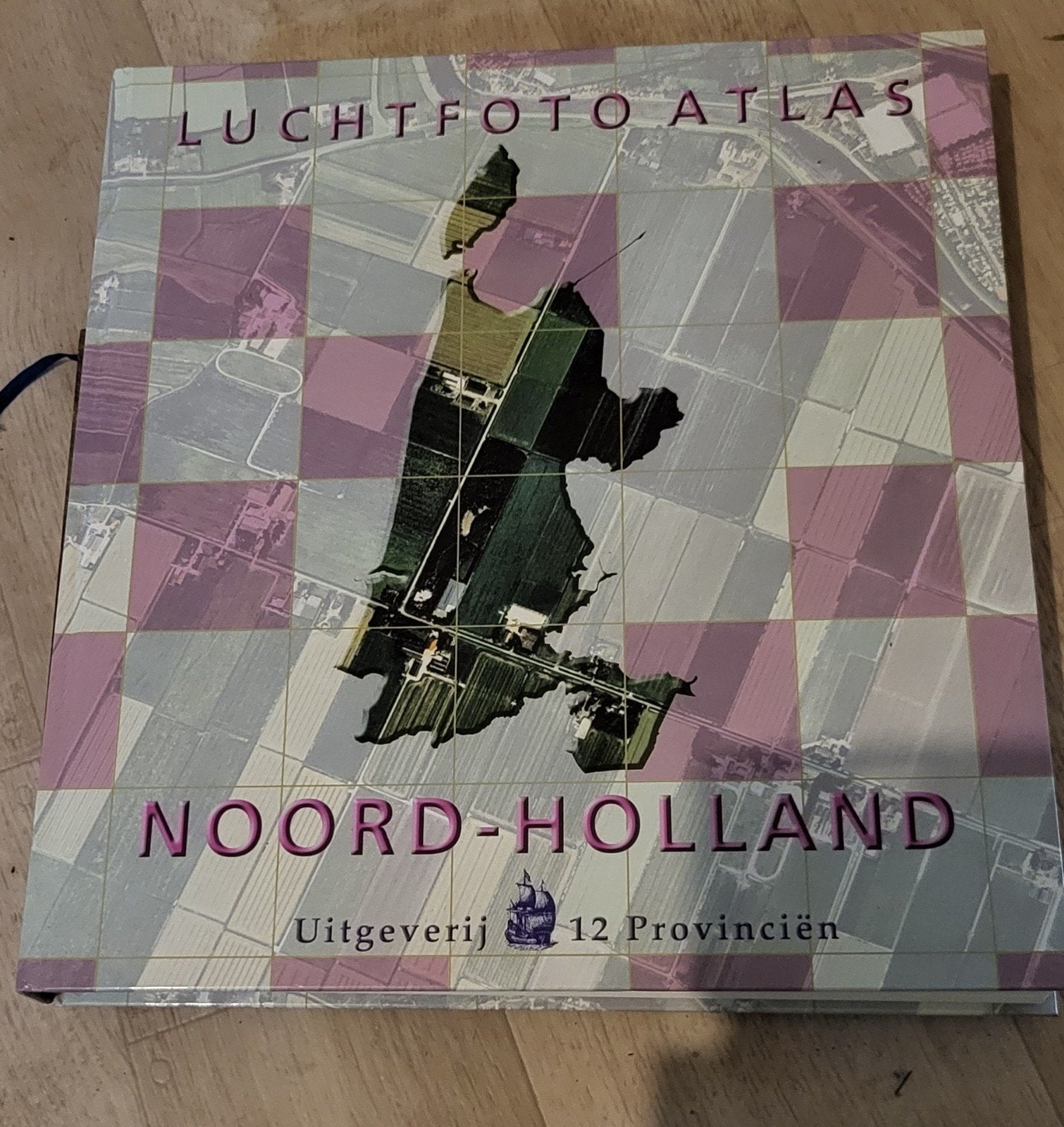 Luchtfoto's Noord Holland Atlas uitgave 2005, Ophalen of Verzenden, Gelezen, Nederland