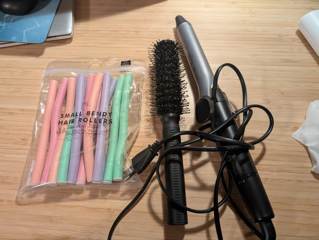 Gebruikte haarstyling set: krultang en flexibele rollers, Ophalen of Verzenden