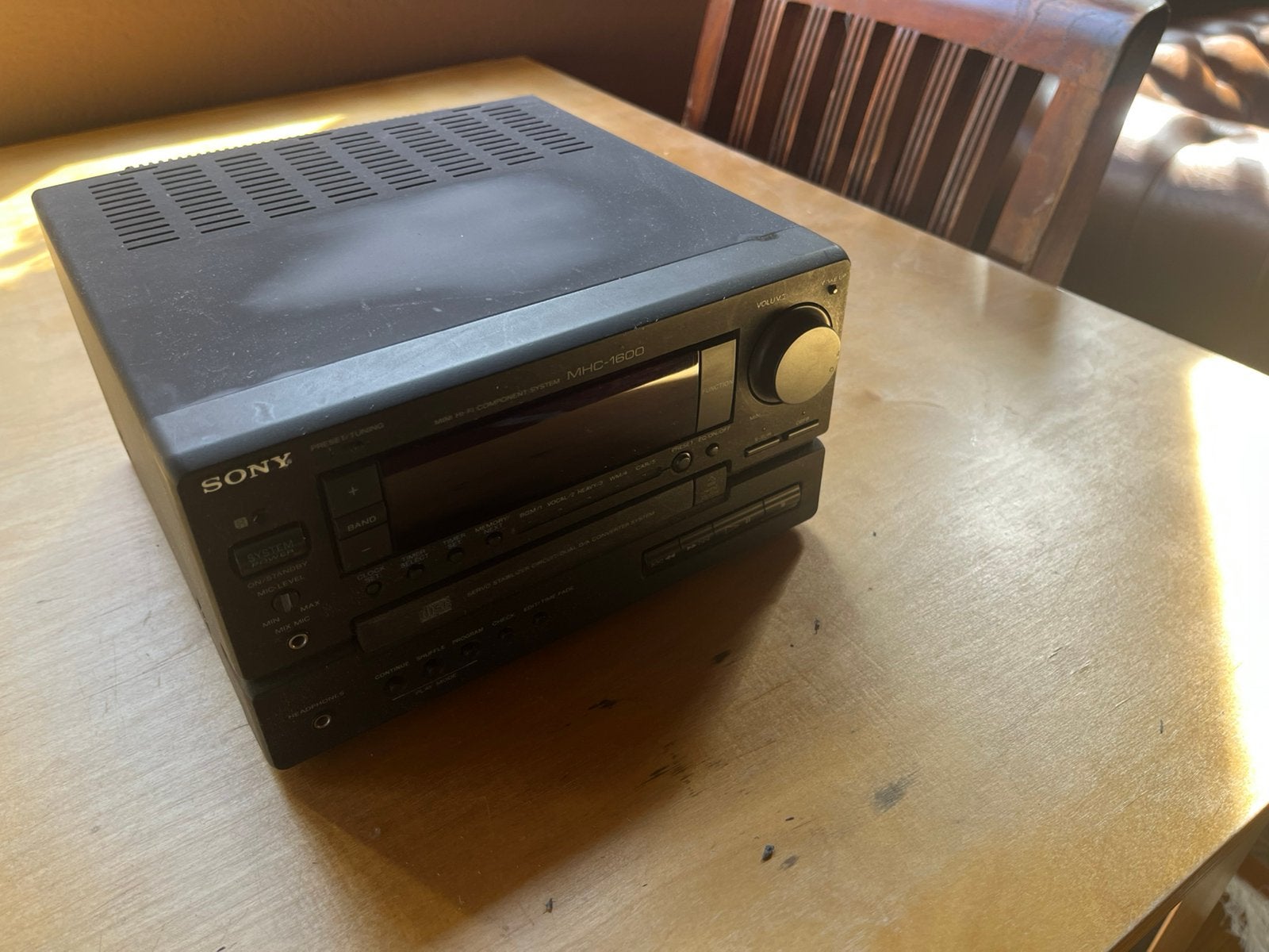 Sony mini Hifi system MHC 1600 met speakers en platenspeler, Ophalen, Zo goed als nieuw, Minder dan 50 cm